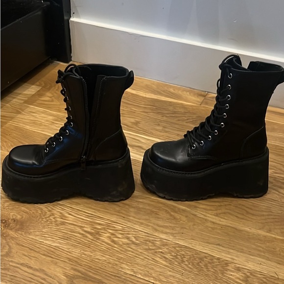 Size 7 Current Mood Dolls Kill Grunge at Heart Combat Boots - Picture 3 of 5